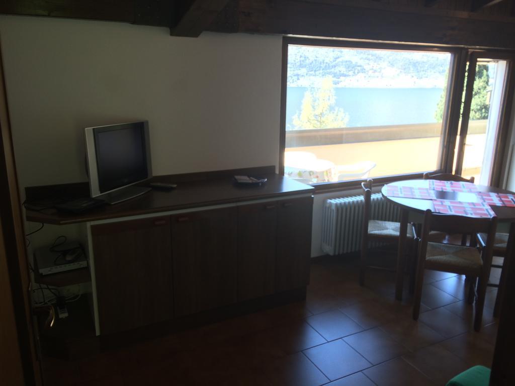 The Silence Holiday Apartment Lezzeno Quarto foto